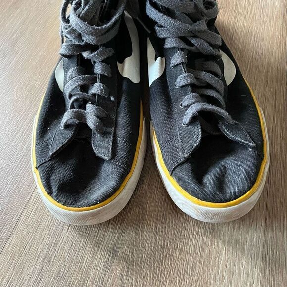 Nike LiveStrong Sweet High Classics Sneakers Black and Yellow - size 12.5 - Picture 6 of 8